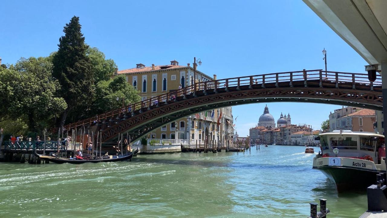 Ca' Romantica - Big Appartment At Accademia Venice Exterior photo
